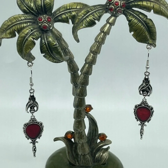 Mirror Mirror🪞Earrings - Picture 4 of 9